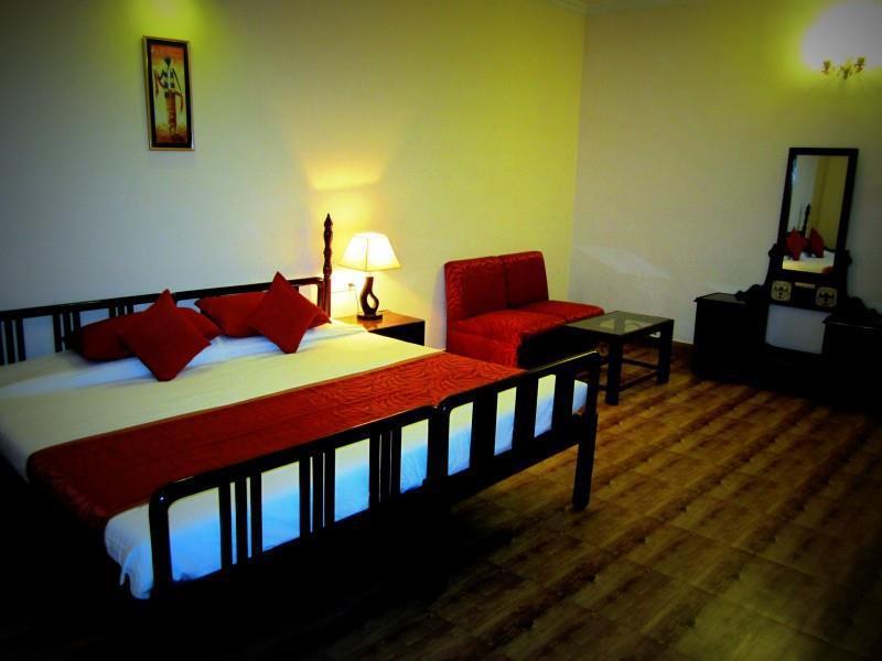 Hotel Harsh Ananda Аллахабад Номер фото
